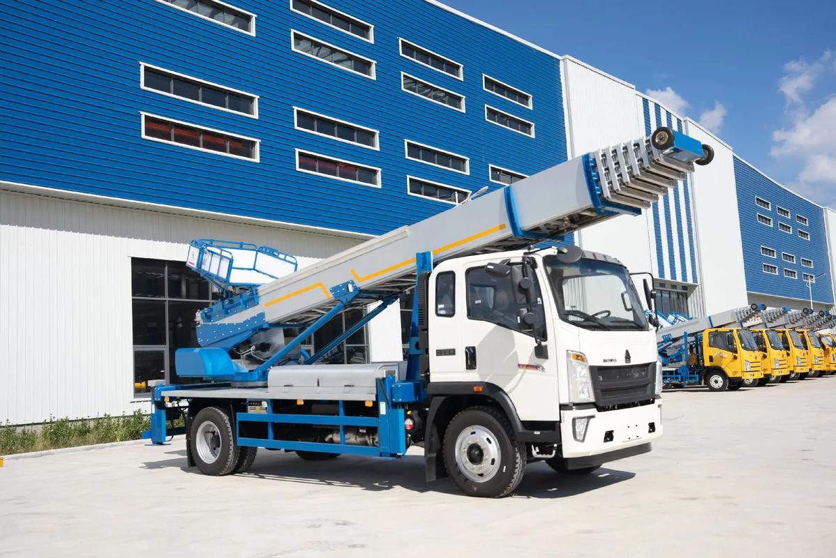 莘县出租云梯车高空作业车 建筑垃圾搬运